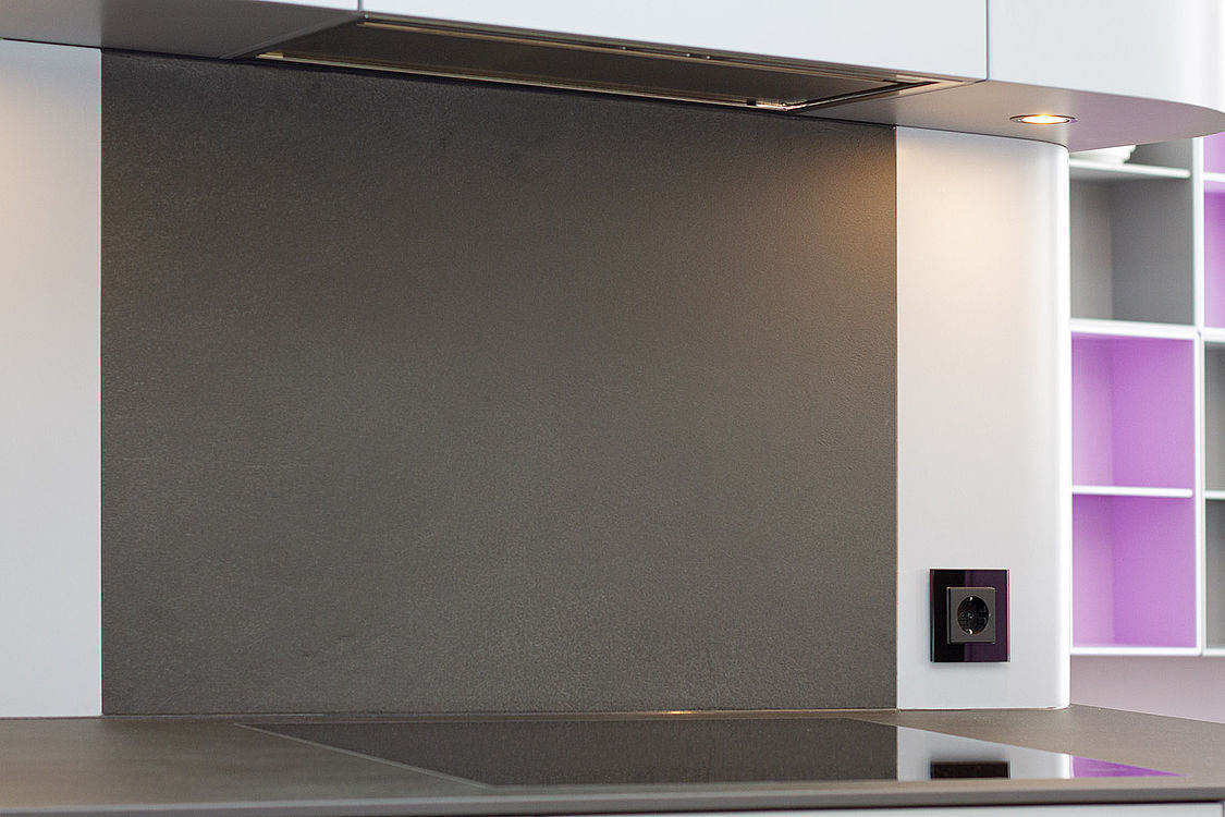 Laminam Calce Nero – Küchen Projekt