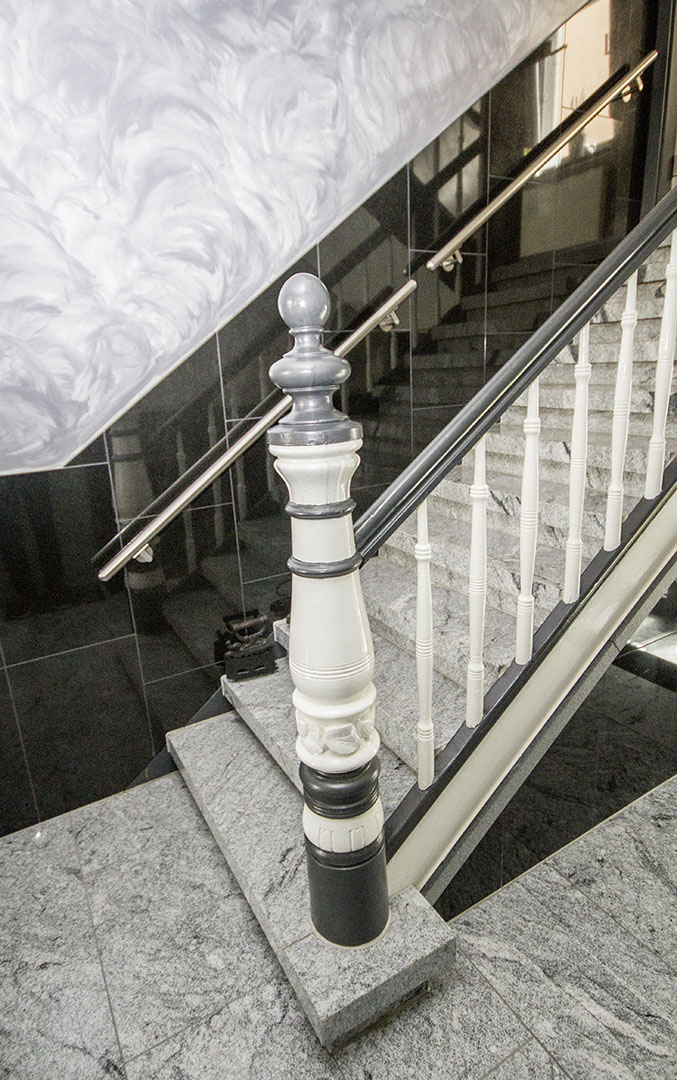 Viscont White / Devil Black – Treppen Projekt